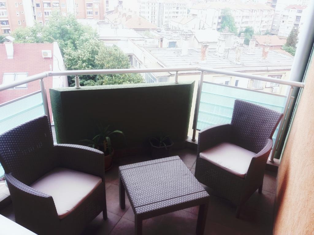 Apartment Aleksija Ниш Екстер'єр фото