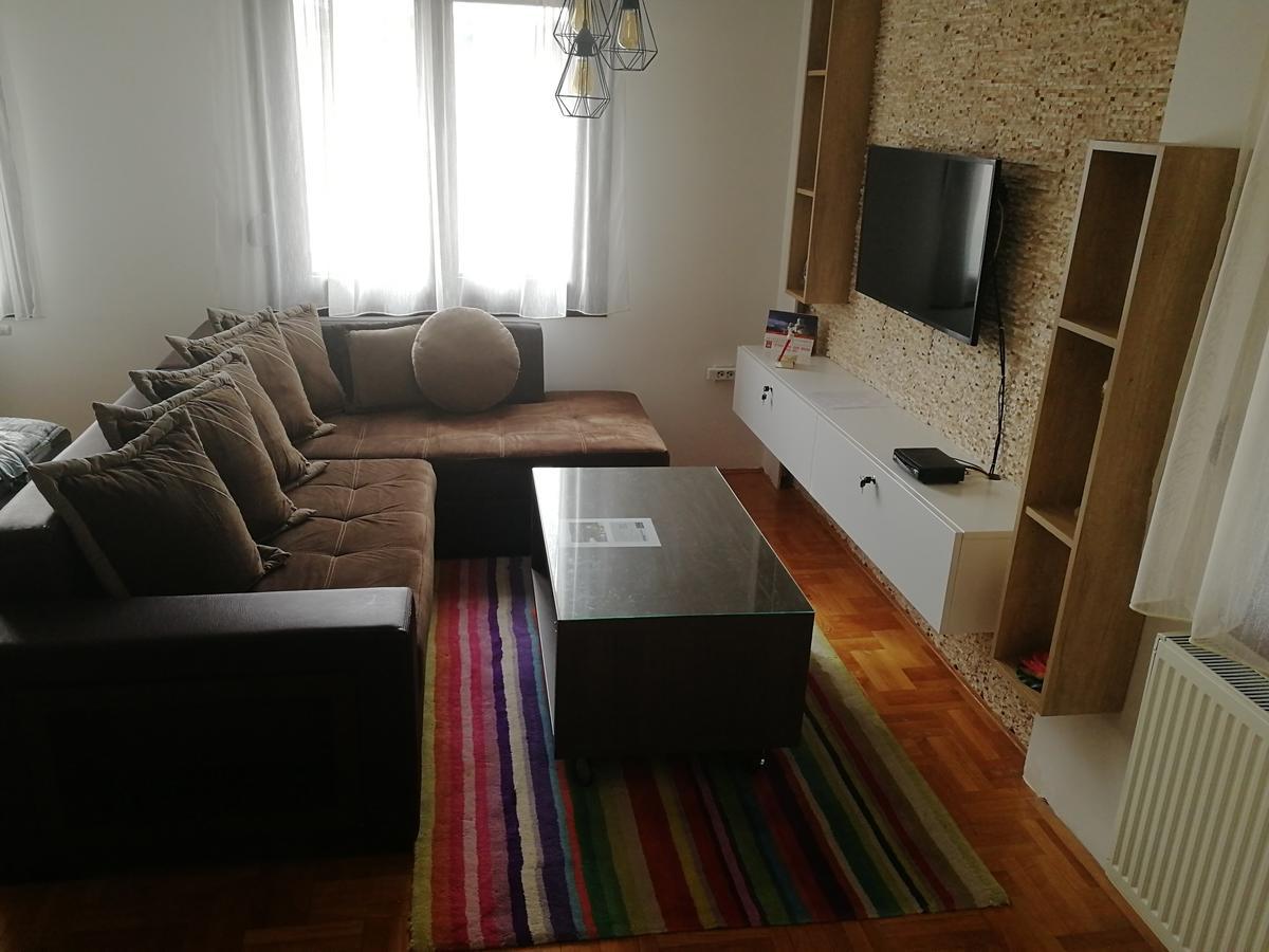 Apartment Aleksija Ниш Екстер'єр фото